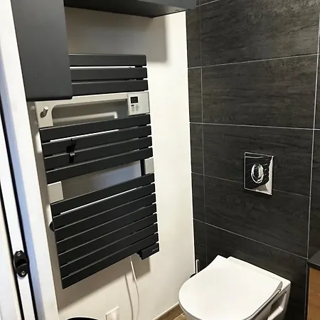 Industriel Loft Neuf Avec Parking Prive Apartment